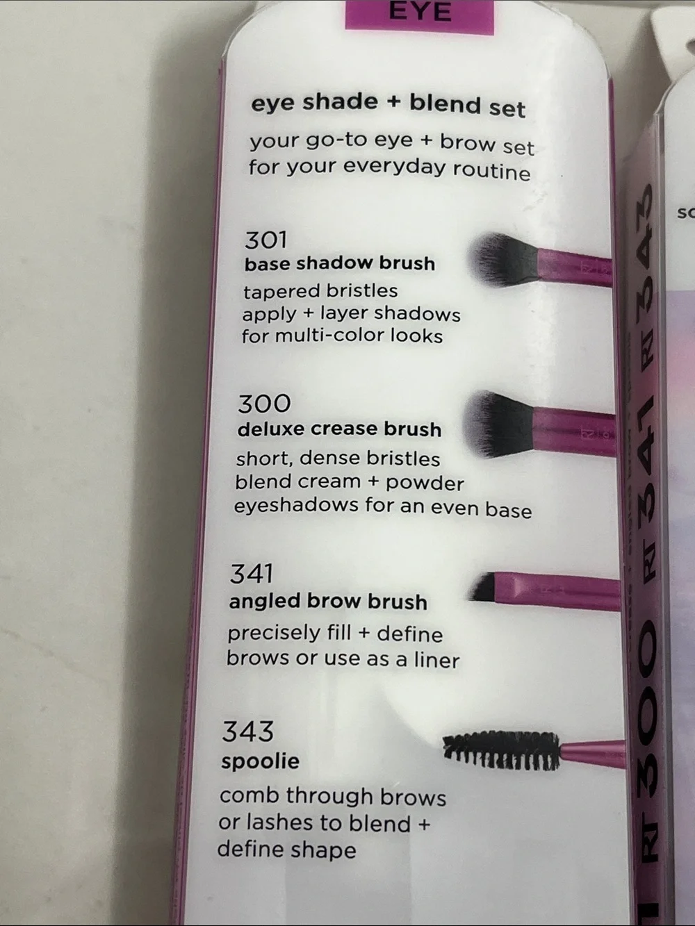Real techniques eye shade and blend makeup brushes lot of 2 boxes